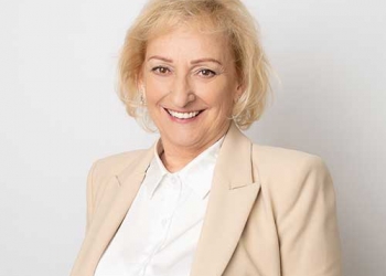 Ligetiné Komáromi Gabriella